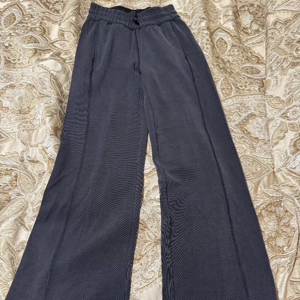 Lululemon Ribbed Softstreme Mid-Rise Pant 32" Black